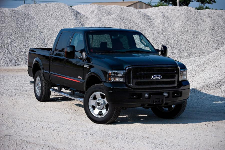  Ford F-250 Super Duty 2005 года  (фото 2 из 31)